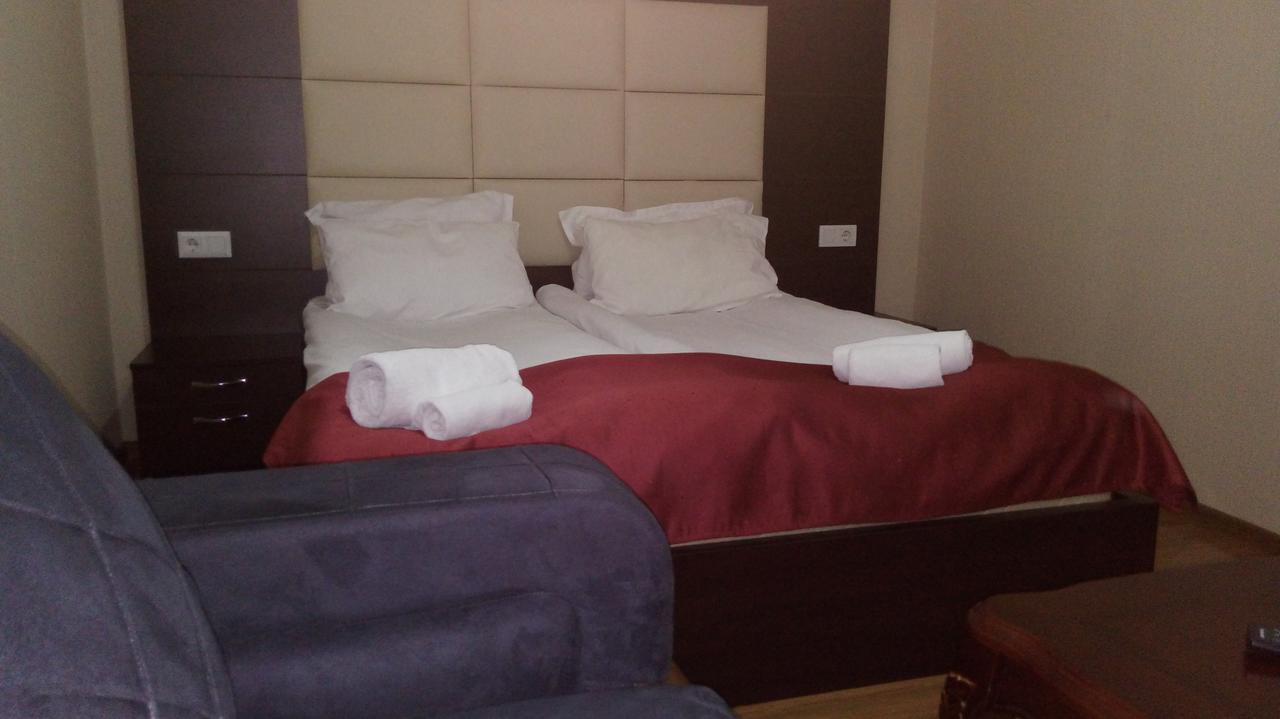 White Neptun Georgia 3* Tbilisi